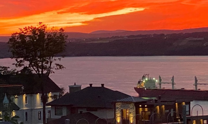 Saint-Nicolas Apartamento | Studio vue sur le Fleuve et près de l'autoroute 20