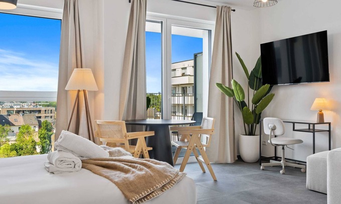Cessange Apartamento | Studio w/ Balcony, Fast WiFi & Underground Parking