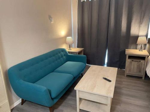 University Heights Apartamento | Studio W Balcony - Near Nob Hill And Hospitals