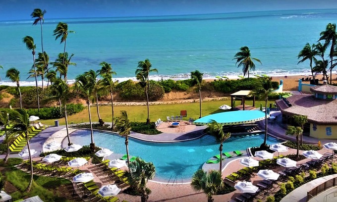 Mameyes II Condominio | Studio w/Mini Kitchen, Balcony, Dining, Bar, Concierge, Massage, Movies +more!
