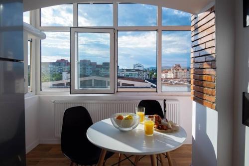 Targoviste Apartamento | Studio with a view in city center