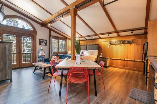 Tahoe City Apartamento | Studio with Incredible Location in Tahoe City