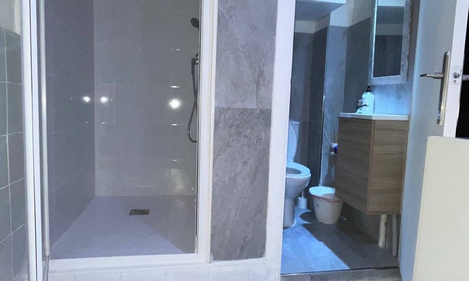 Vista Alegre Apartamento | estudio con entrada independiente en Madrid