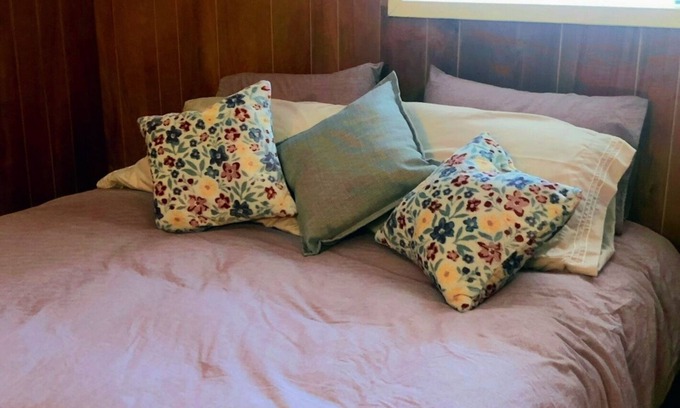 Visalia Apartamento | Studio with private entrance, centrally located