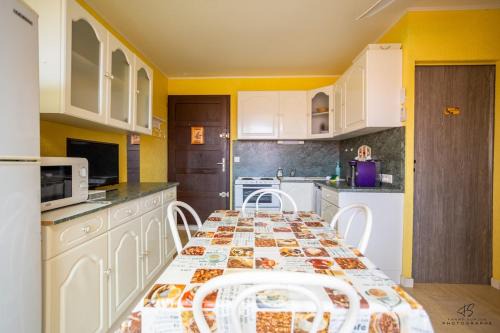 Le Barcares Apartamento | Studio Yellow Mood - Pond, Beach, Peace & Parking