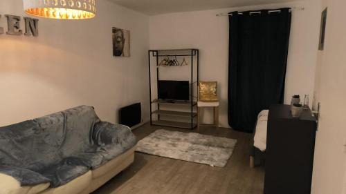 Saint-Zacharie Apartamento | Studio zen et moderne à St-Zacharie
