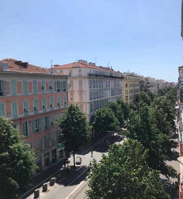 Centre Ville-Gare Apartamento | Studios Floreal
