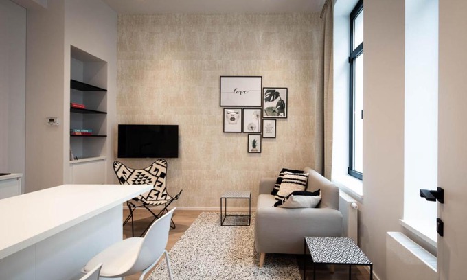 Chatelain Apartamento | Studios fully equipped near Place Stephanie