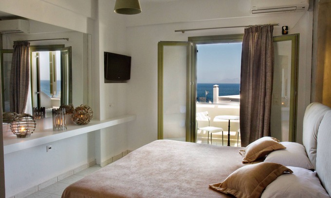 Kamari Casa | Studios Marios