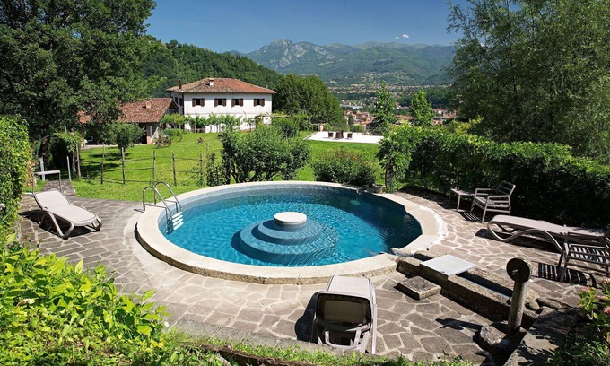 Castelnuovo di Garfagnana Villa | Casa de vacaciones privada con WIFI, piscina privada, TV, patio, vista panorámica, aparcamiento