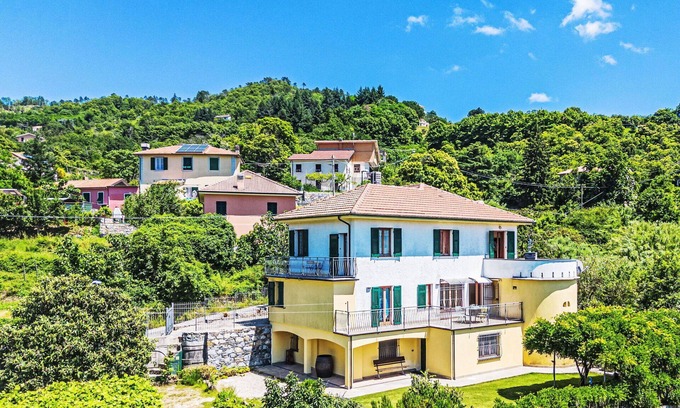 Velva Villa | Maravillosa casa de vacaciones privada con WIFI, TV, patio, mascotas permitida y aparcamiento