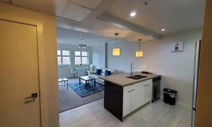 East Village Apartamento | Stunning 1 bedroom apartment with riverview