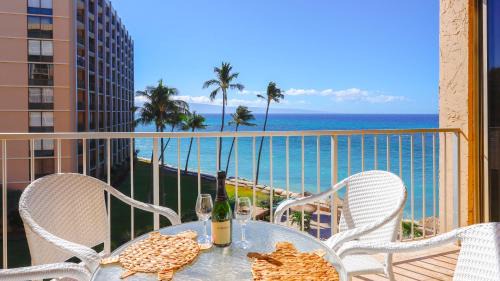 Kahana Apartamento | Stunning 1 Bedroom with Ocean and Island Views ~ Sleeps 4 ~ Royal Kahana 514