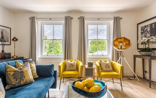 Hampton Wick Apartamento | Stunning 1BR Riverside View Apartment