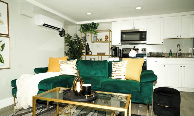 Columbia Heights Apartamento | Impresionante unidad de 1 dormitorio con estacionamiento gratuito