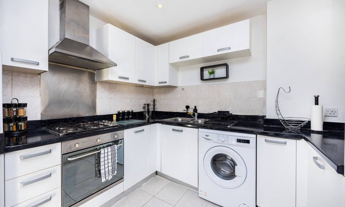 East Ham South Apartamento | Stunning 2 Bed Flat With City Viewsn