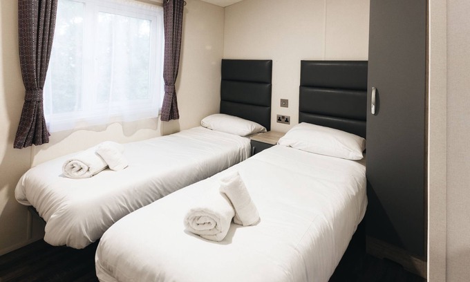 Barmston Cabaña | Stunning 2 bed lodge with hot tub - Barmston