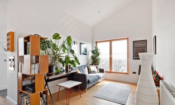 Shacklewell Apartamento | Stunning 2Bed Apt w/Juliette Balcony in Dalston