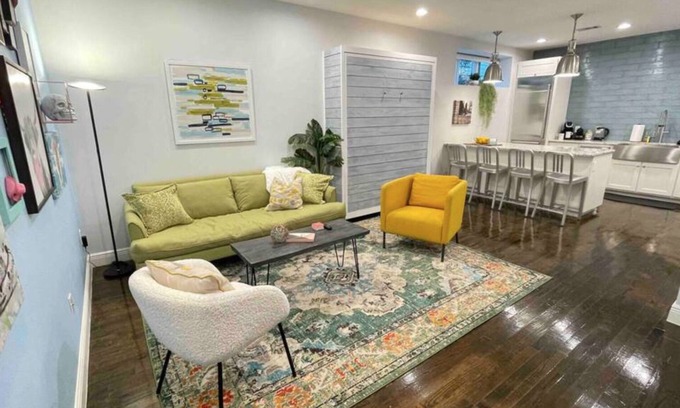 Barton Hills Casa | Stunning 2BR & Family Friendly w/cowboy pool near Zilker/Barton Hills