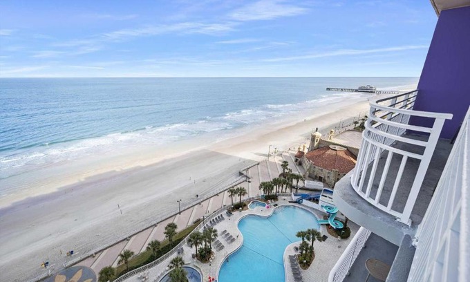 Brush - Stewarts Casa | Stunning 2BR Oceanfront Beach Villa - 3 Balconies