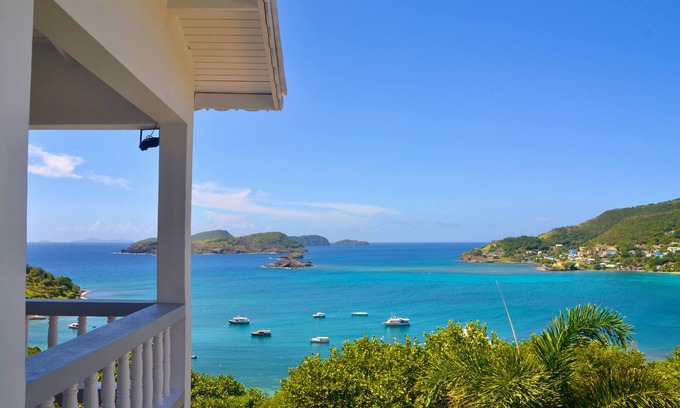Union Vale Villa | Stunning 3 bed Villa, Balcony and sea View