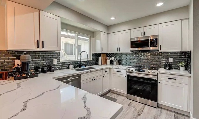 Rancho Oakey Casa | Stunning 3Br Home, 5 miles to Downtown LV & Strip1