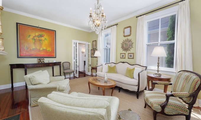 South of Broad Casa | Stunning 3BR Home on desired Tradd - 3 PARKING SPOTS