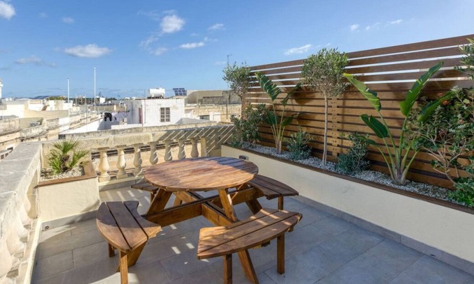 Paola Casa | Stunning 3BR Townhouse with Private Rooftop Access