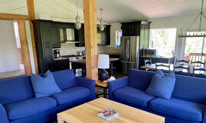 Grey Highlands Chalet De Esquí | Stunning 4-Bedroom Cottage - Perfect Getaway!