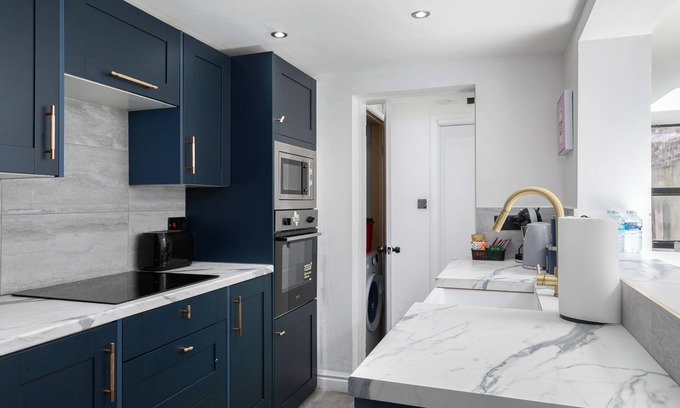 Woodside Casa | Stunning 4-Bedroom House close to London Bridge and Crystal Palace FC Stadium.