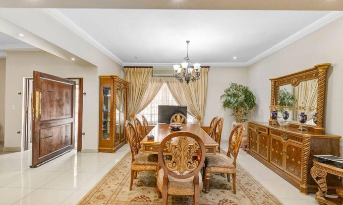 Greater Johannesburg Metropolitan Area Casa | Stunning 4 Bedroom House in Midrand,with pool and lapa