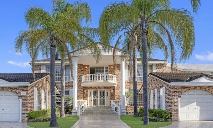 St Huberts Island Casa | Stunning 4BR Holiday Home with Water Views & Pool