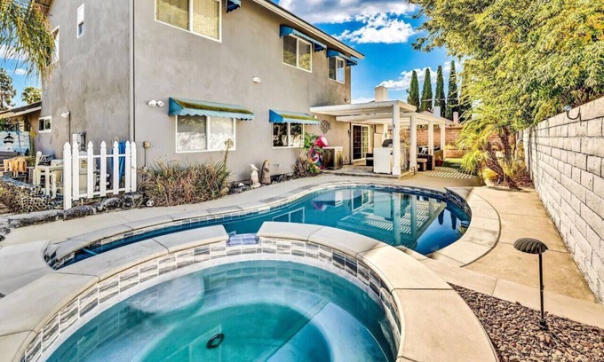 Laguna Hills Casa | Stunning 4BR Laguna Hills Oasis w/ Private Pool