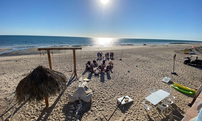 Puerto Peñasco Casa | Impresionante casa de 7,000 pies cuadrados de 5,000 pies a 100 yardas del Mar de Cortex Capacidad 22