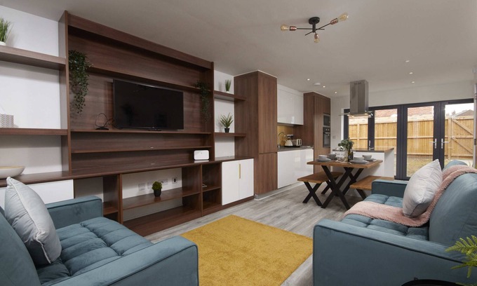 Failsworth Casa | Stunning 5 Bed House in Manchester by PureStay