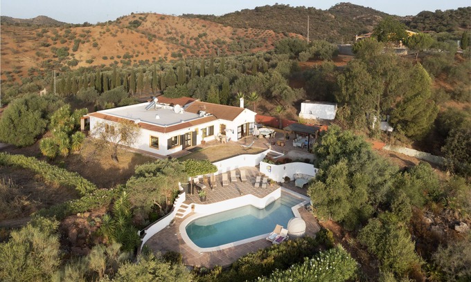Almogia Villa | Impresionante villa familiar de 5 dormitorios con vistas espectaculares