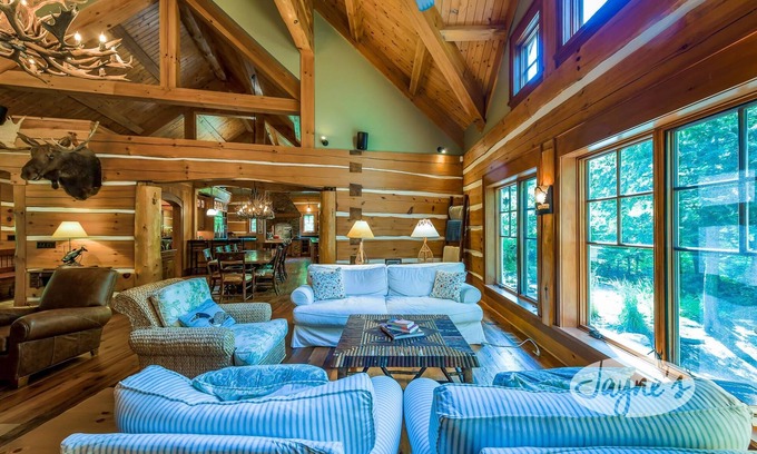 Dysart et al Cabaña | Stunning 6 Bdrm Kawagama Lake Compound! Ultimate privacy! Sunsets!