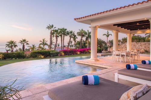 San José del Cabo Villa | Stunning 6bd Villa in Palmilla! Fully Staffed w Chauffeur and Yacht included!