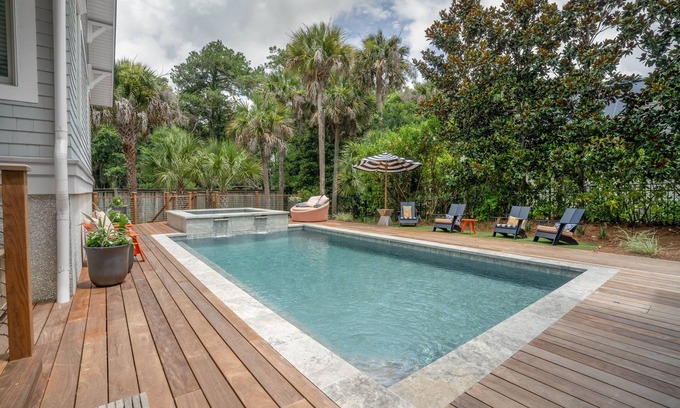 West Beach Casa | Stunning 7 BR Home on Eugenia, Private Pool, 100 yards to Beach!