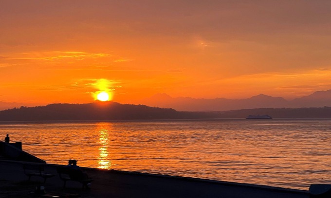 West Seattle Apartamento | Stunning Alki Beach cottage/ minutes to Luman Feild/ airport downtown