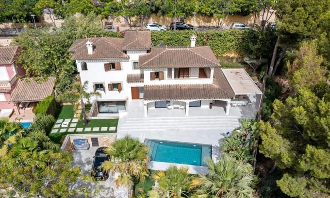 Portals Nous Villa | Stunning and modern 5 bed villa in Portals
