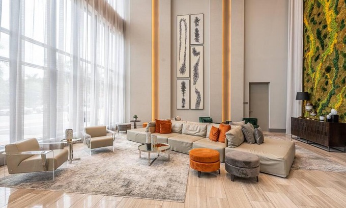 Doral Apartamento | Stunning Apartment in Downtown Doral