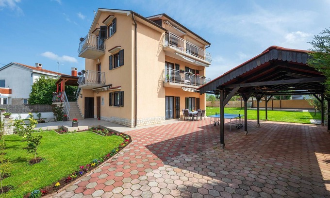 Valbandon Apartamento | Impresionante apartamento en Fazana con.