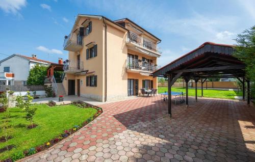 Valbandon Apartamento | Stunning Apartment In Fazana With Wifi
