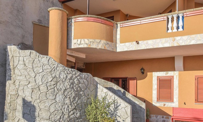 Limbadi Apartamento | Impresionante apartamento en Limbadi.