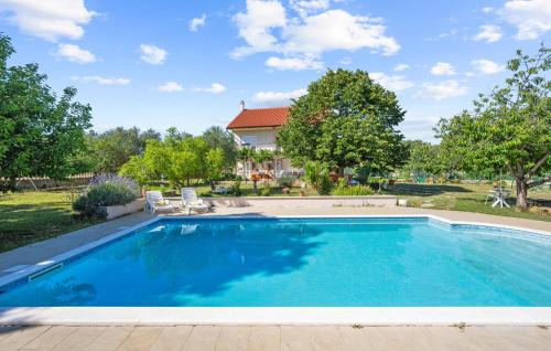 Gradina Apartamento | Stunning Apartment In Lozovac With Wifi