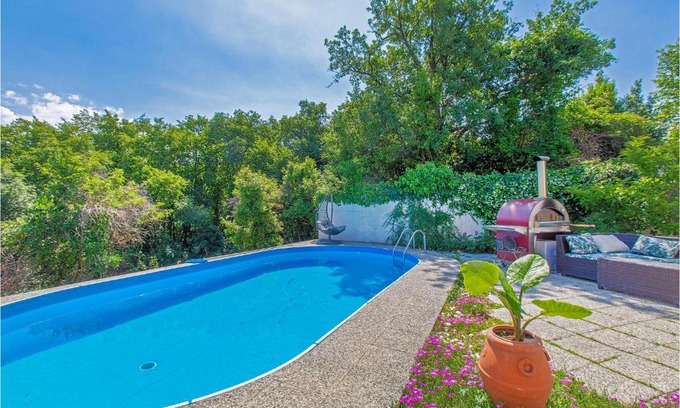 Koper Apartamento | Stunning Apartment In Skofije With 2 Bedrooms, Wifi And Outdoor Swimming Pool