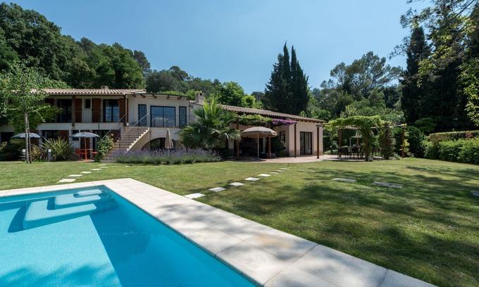 Mougins Villa | Impresionante villa de arquitecto de 240 metros cuadrados, piscina, petanca, vistas increíbles