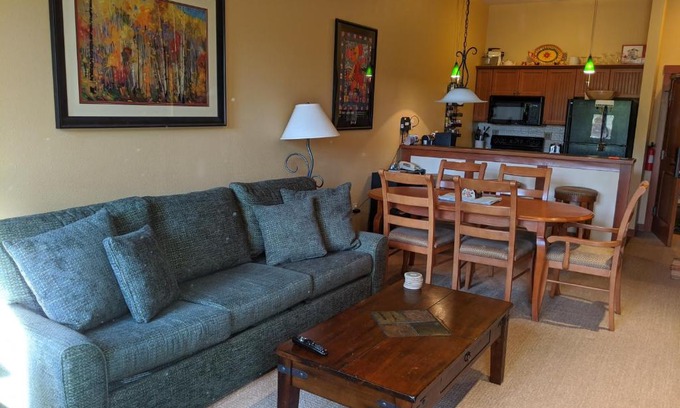 Salt Lake Mountain Resorts Apartamento | Stunning at Solitude, Steps from Chair Lift, East #103