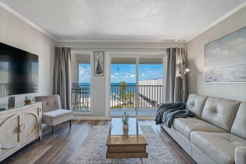 Rocky Point Apartamento | Stunning Bay Views from your Private Balcony